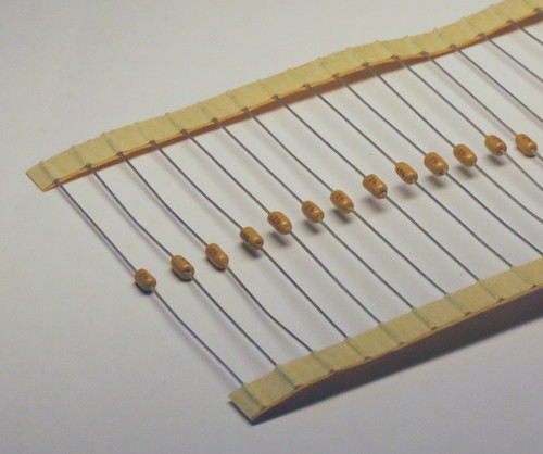 100 stück axiale keramik - 100,