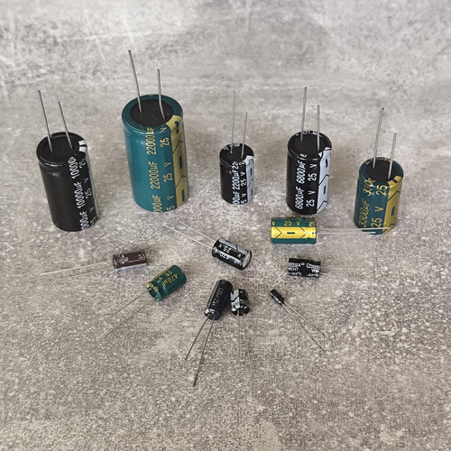 7uf 22000uf 25v elko - 4,7uf-,